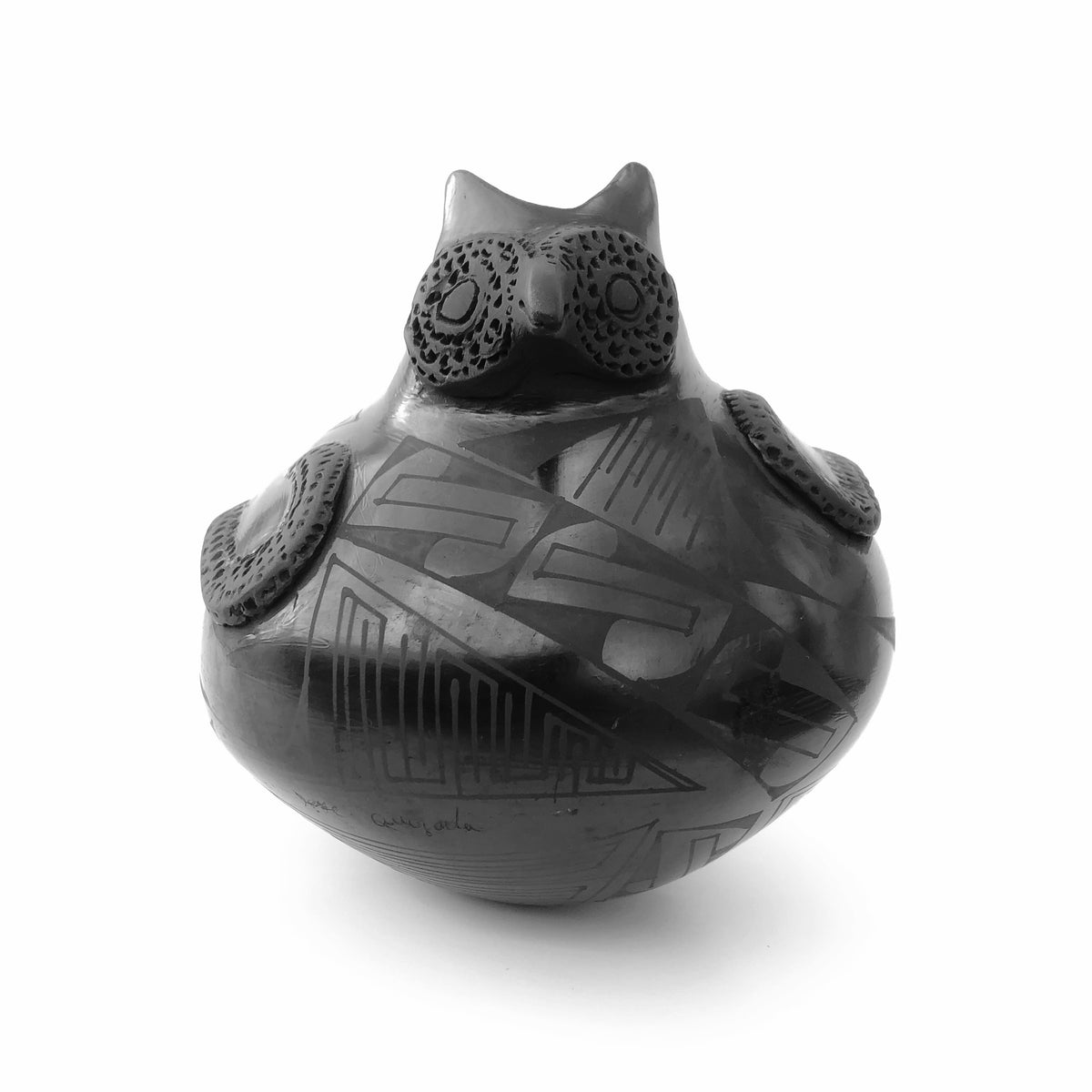 Mata Ortiz Owl Pot by Rosa Quezada